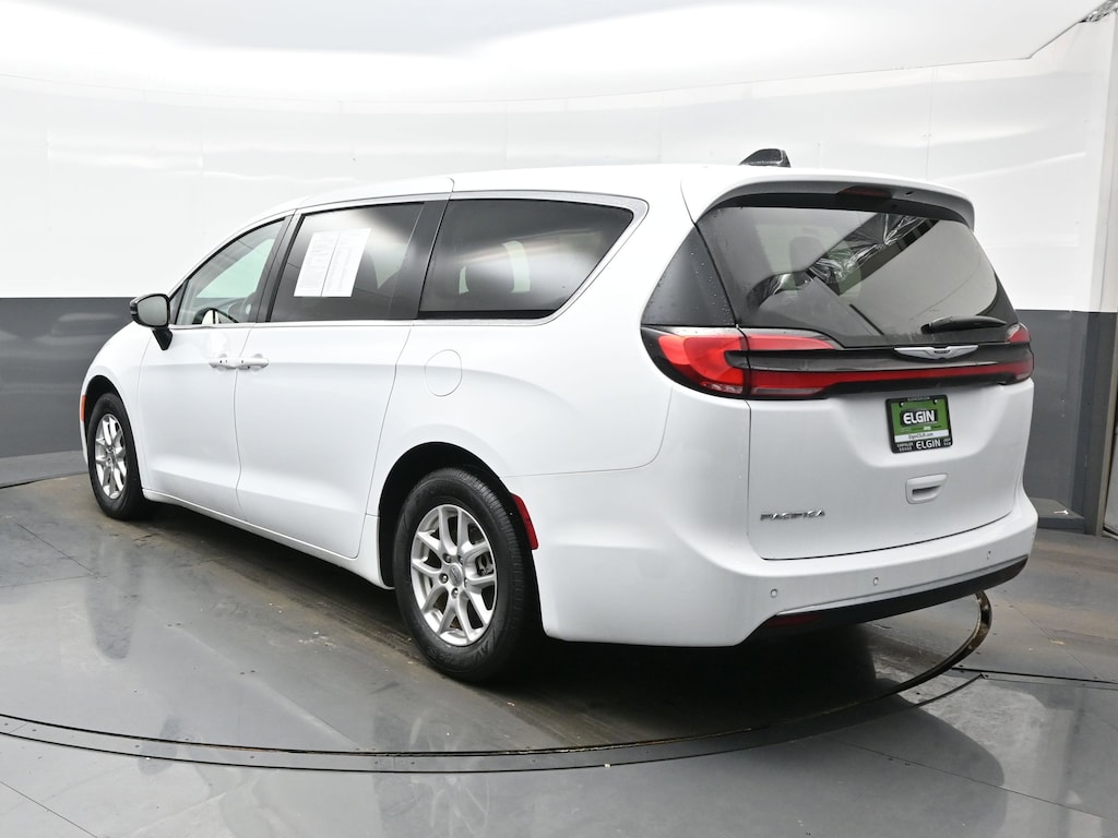 Used 2024 Chrysler Pacifica Touring L Touring L FWD