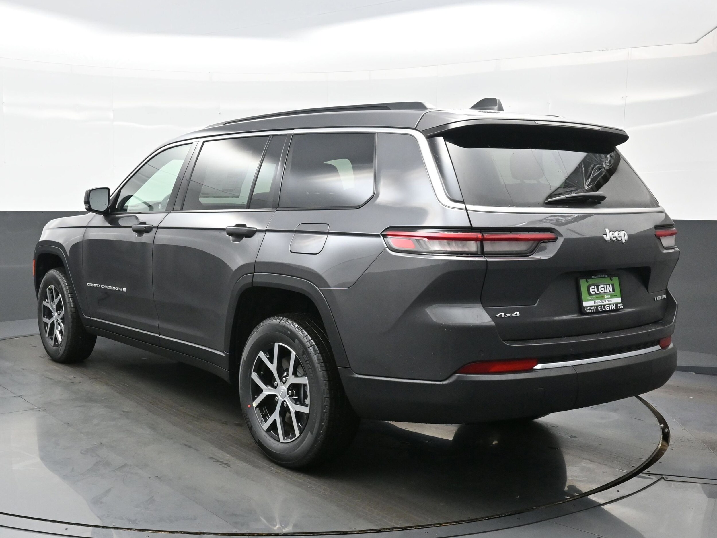 2025 Jeep Grand Cherokee Limited photo 4