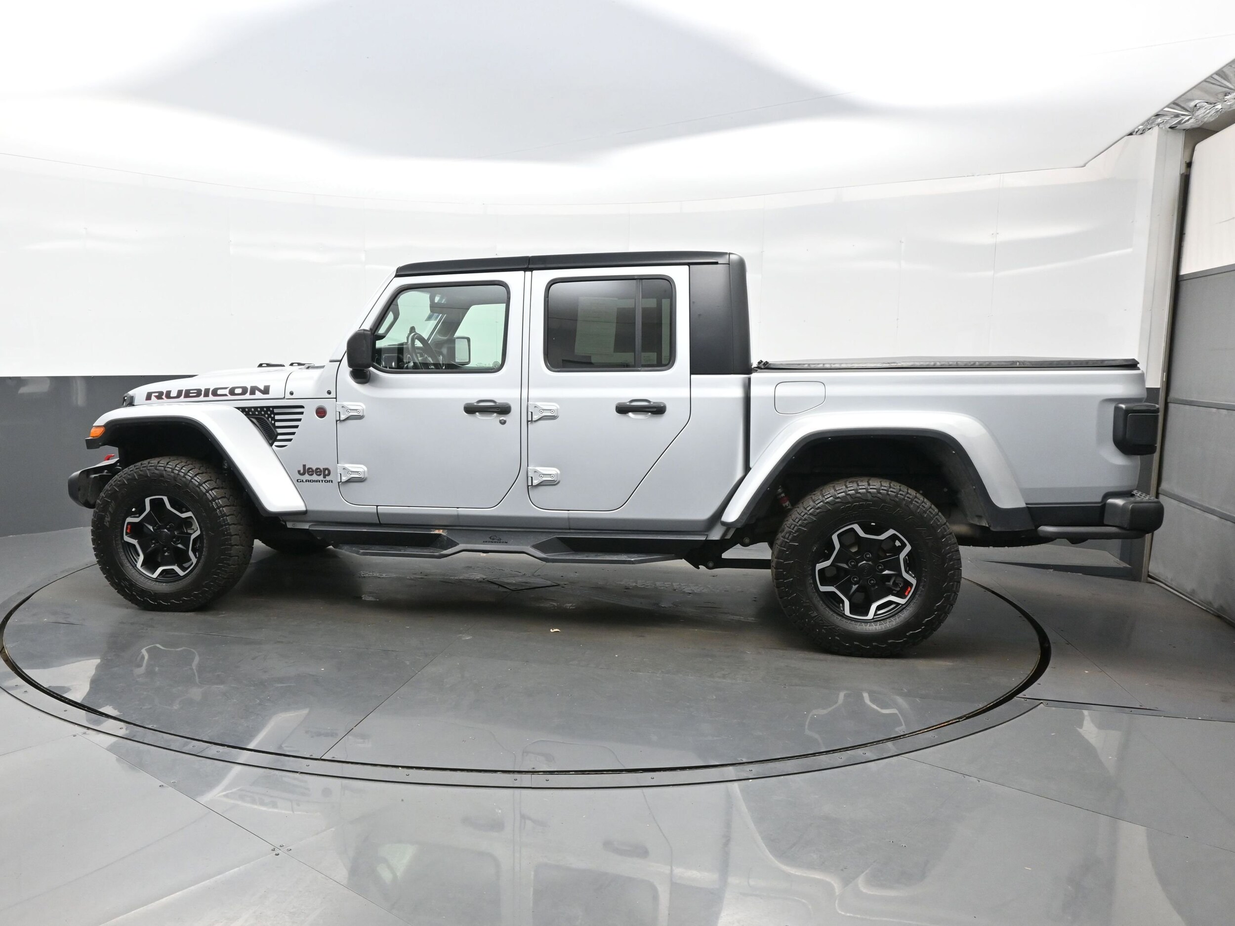 2022 Jeep Gladiator Rubicon photo 3