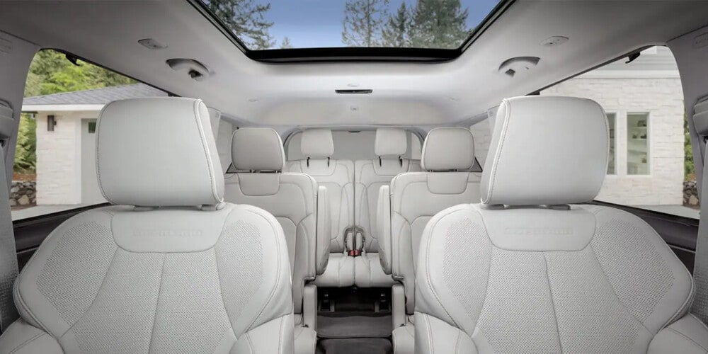 Jeep Grand Cherokee L Interior