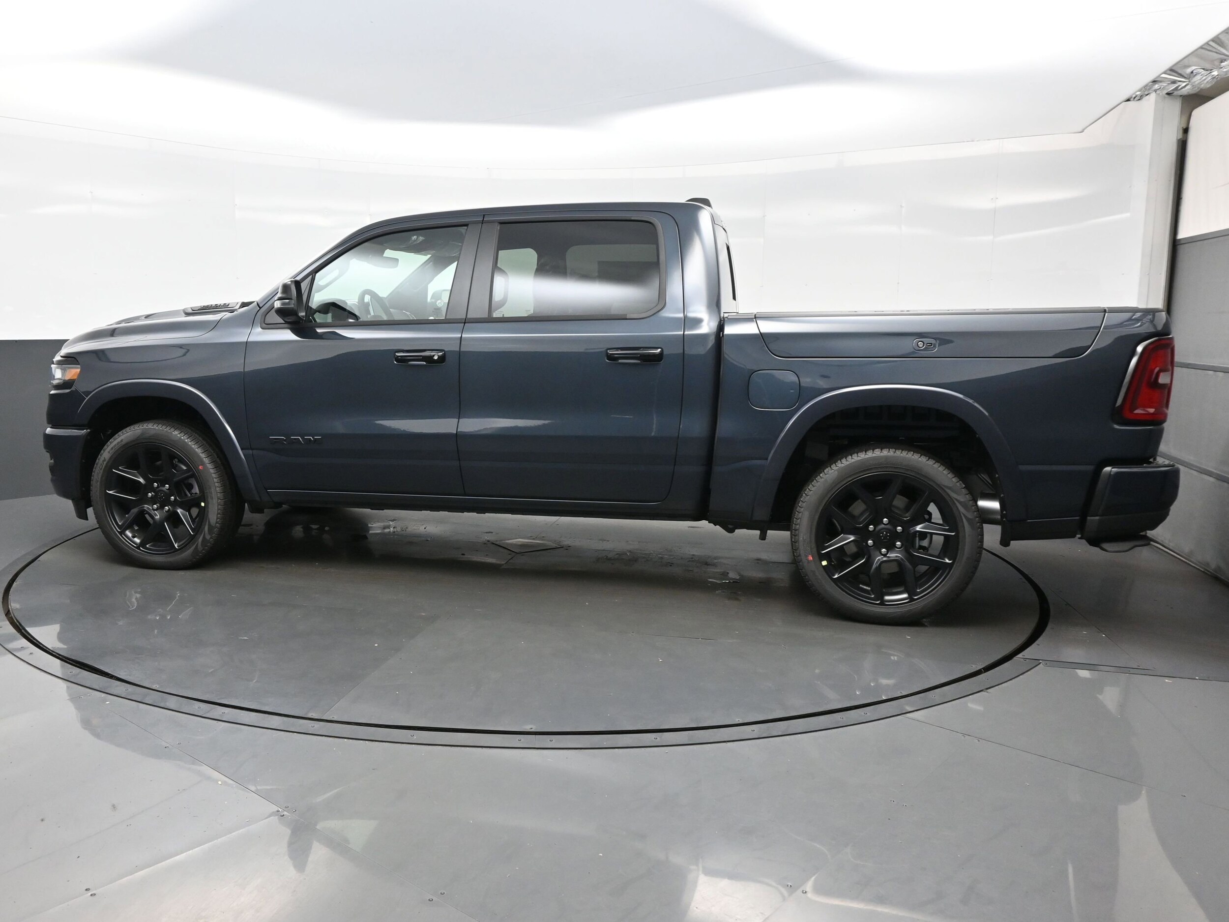 2026 Ram 1500 Laramie photo 3