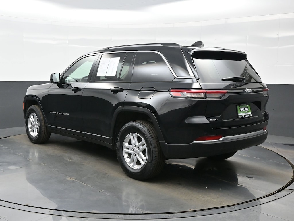 Used 2023 Jeep Grand Cherokee Laredo Laredo 4x4