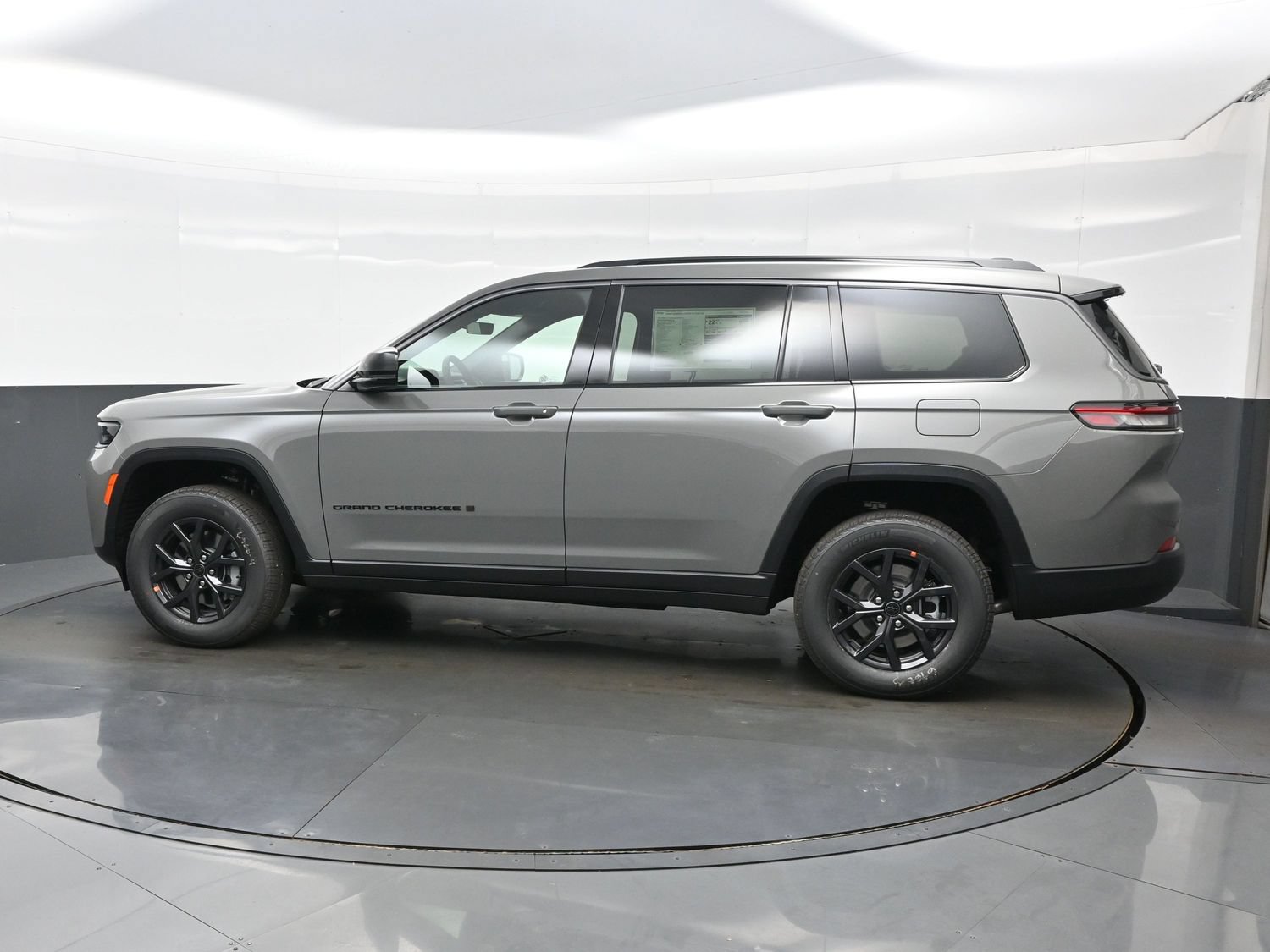 New 2027 Jeep Grand Cherokee L 3 Row LAREDO 4X4 Sport Utility