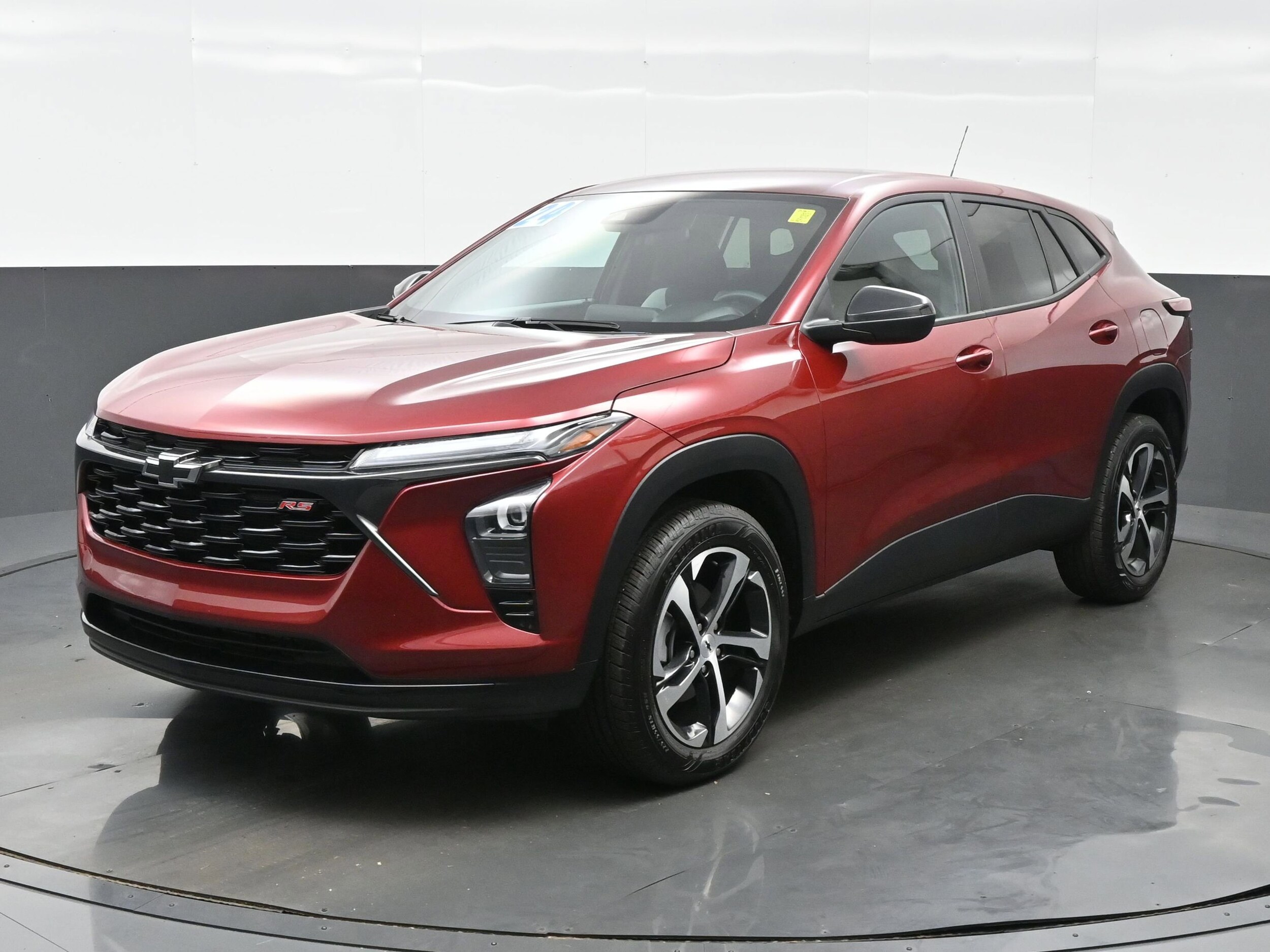 2024 Chevrolet Trax photo 2