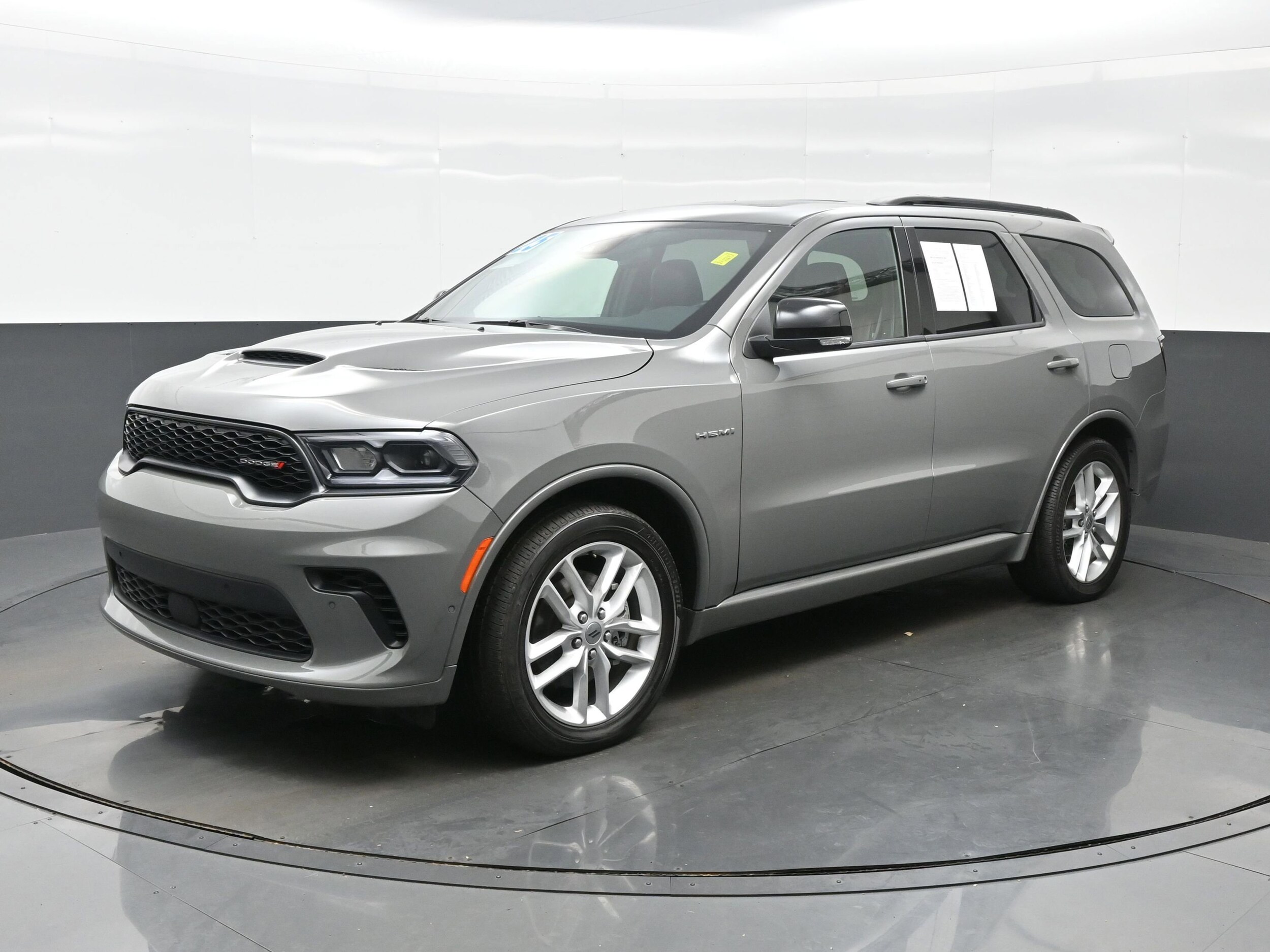 2025 Dodge Durango R/T Plus photo 2