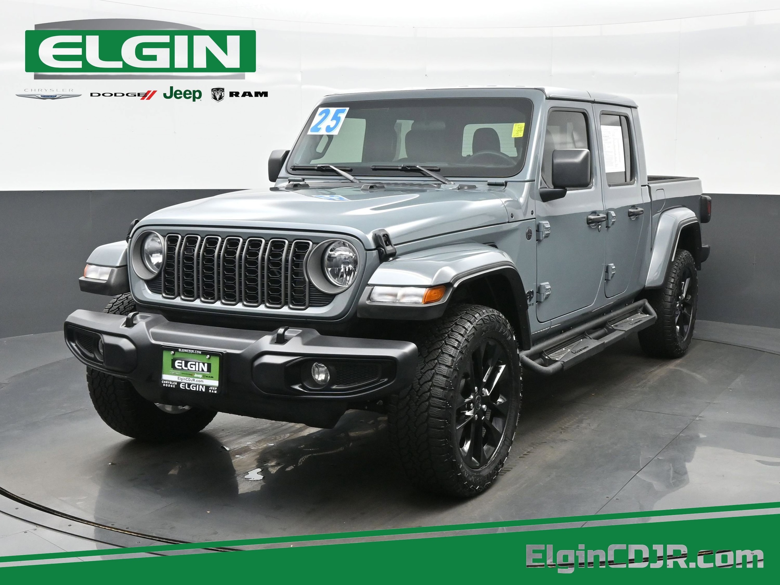 2025 Jeep Gladiator Nighthawk's photo