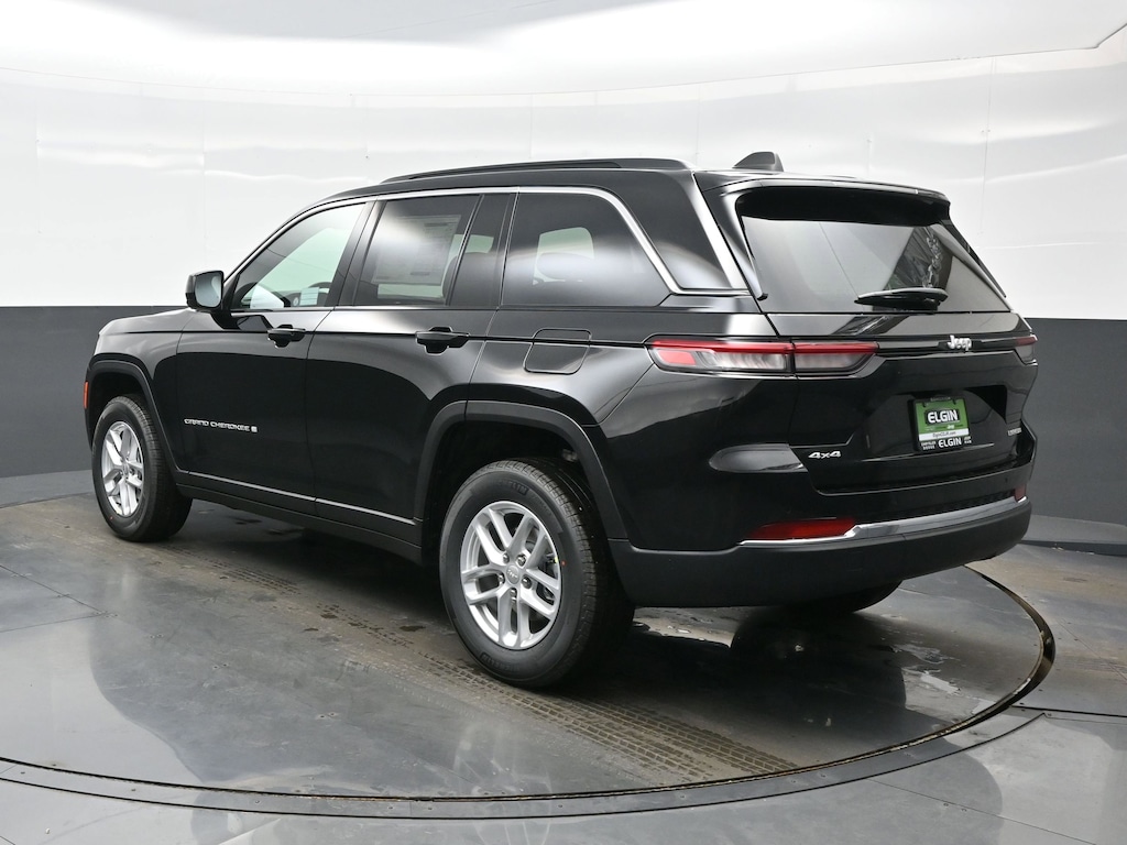 New 2026 Jeep Grand Cherokee LAREDO 4X4 Sport Utility