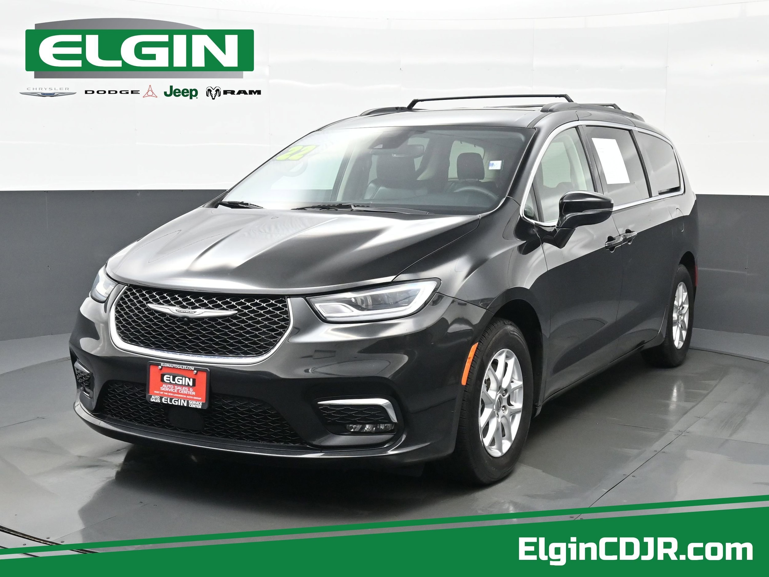 2022 Chrysler Pacifica Touring L's photo