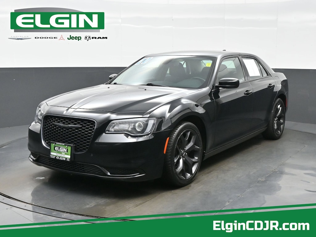 Used 2020 Chrysler 300 Touring Touring RWD