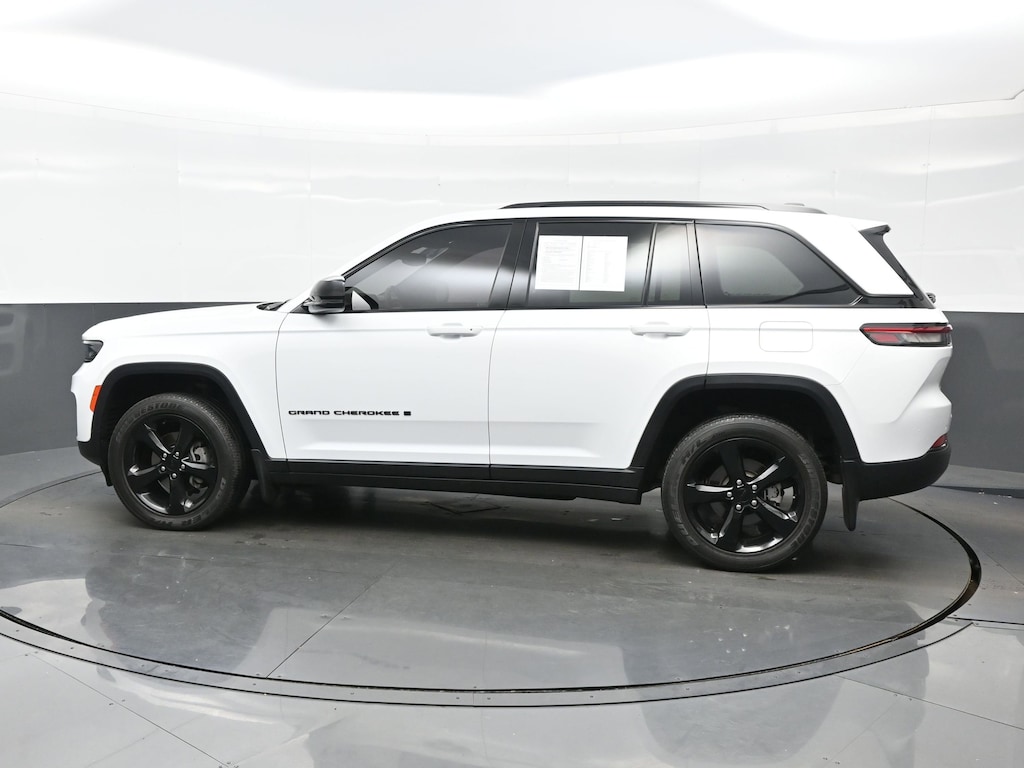 Used 2023 Jeep Grand Cherokee Altitude Altitude 4x4