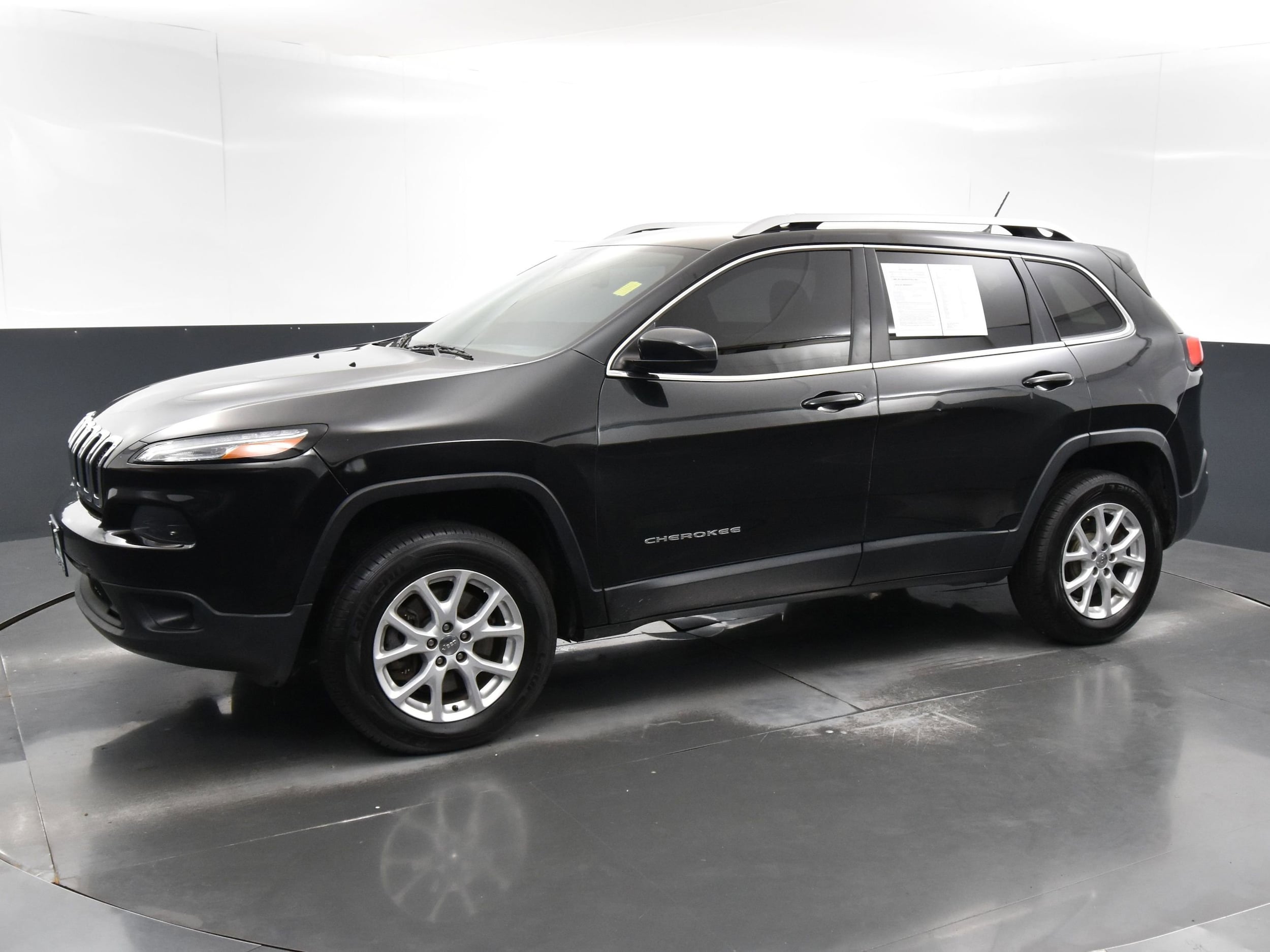 Used 2014 Jeep Cherokee Latitude with VIN 1C4PJMCSXEW114298 for sale in Streamwood, IL