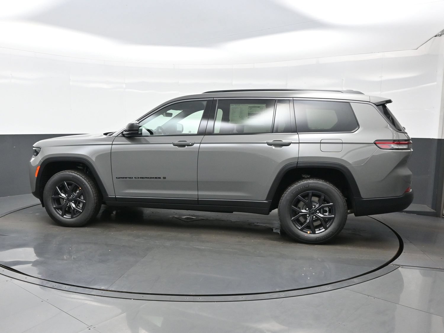 New 2027 Jeep Grand Cherokee L 3 Row LAREDO 4X4 Sport Utility