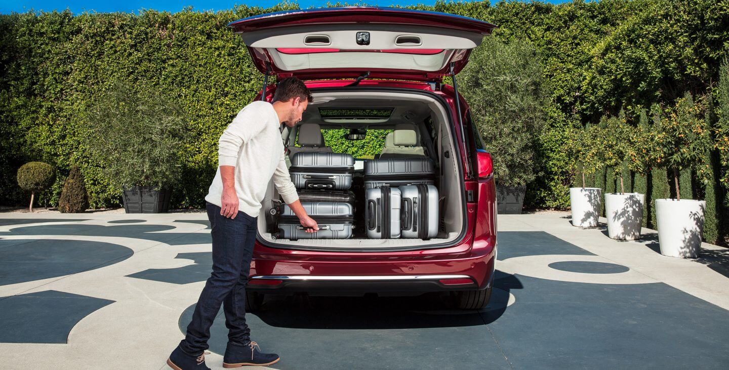 2018-chrysler-pacifica-for-sale-elgin-chrysler-dodge-jeep-ram