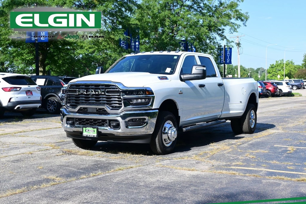 New 2026 Ram 3500 TRADESMAN CREW CAB 4X4 8' BOX Pickup