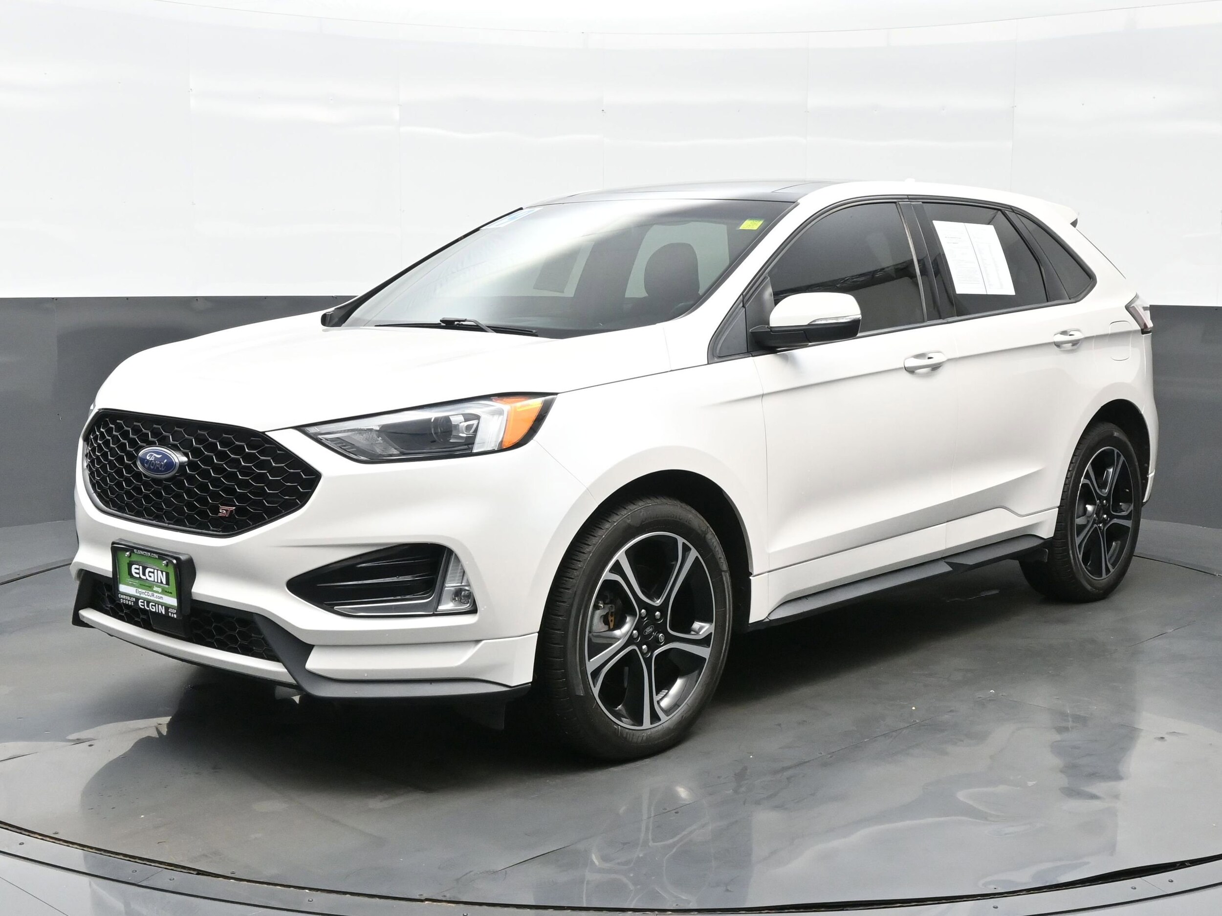 2019 Ford Edge ST photo 2