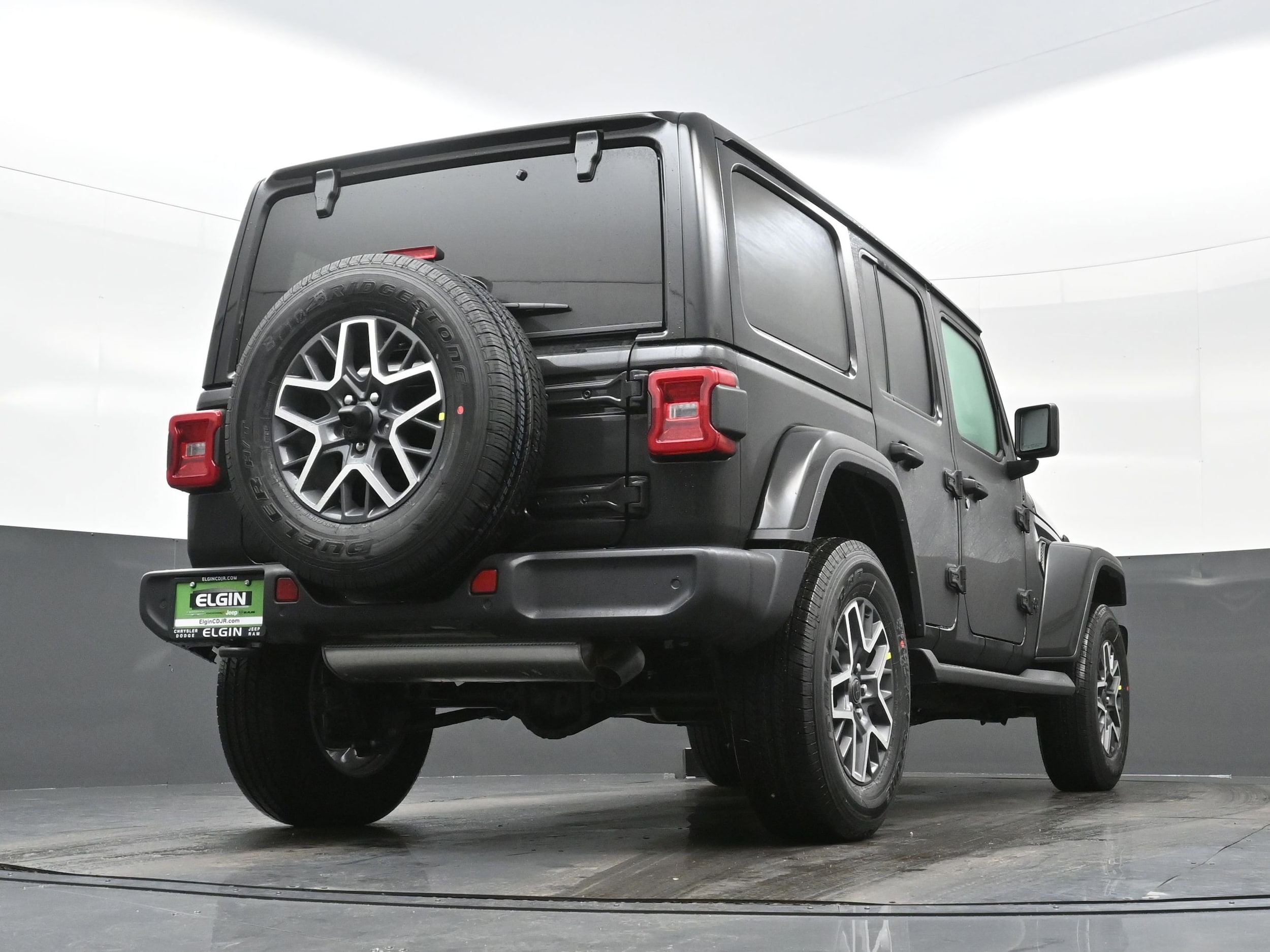 2025 Jeep Wrangler 4-Door Sahara - Photo 15