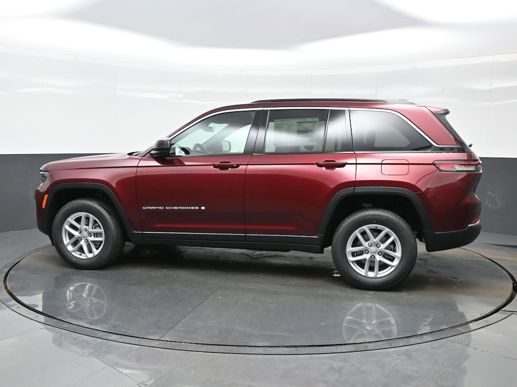 New 2026 Jeep Grand Cherokee LAREDO 4X4 Sport Utility
