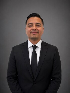 Staff member Pedro S from ID_889b00232e90