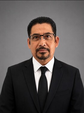 Staff member Javier O from ID_889b00232e90