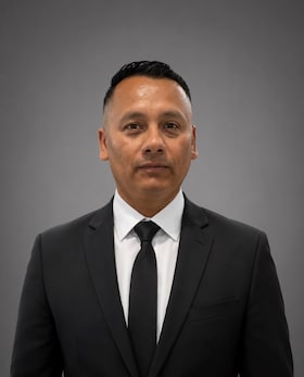 Staff member Cruz N from ID_889b00232e90
