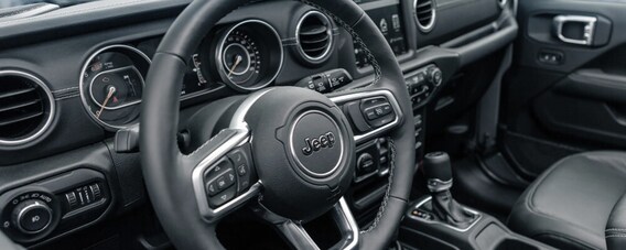 Explore the 2021 Jeep Wrangler Interior | Elgin CDJR Explore the 2021 Jeep Wrangler Interior | Elgin CDJR