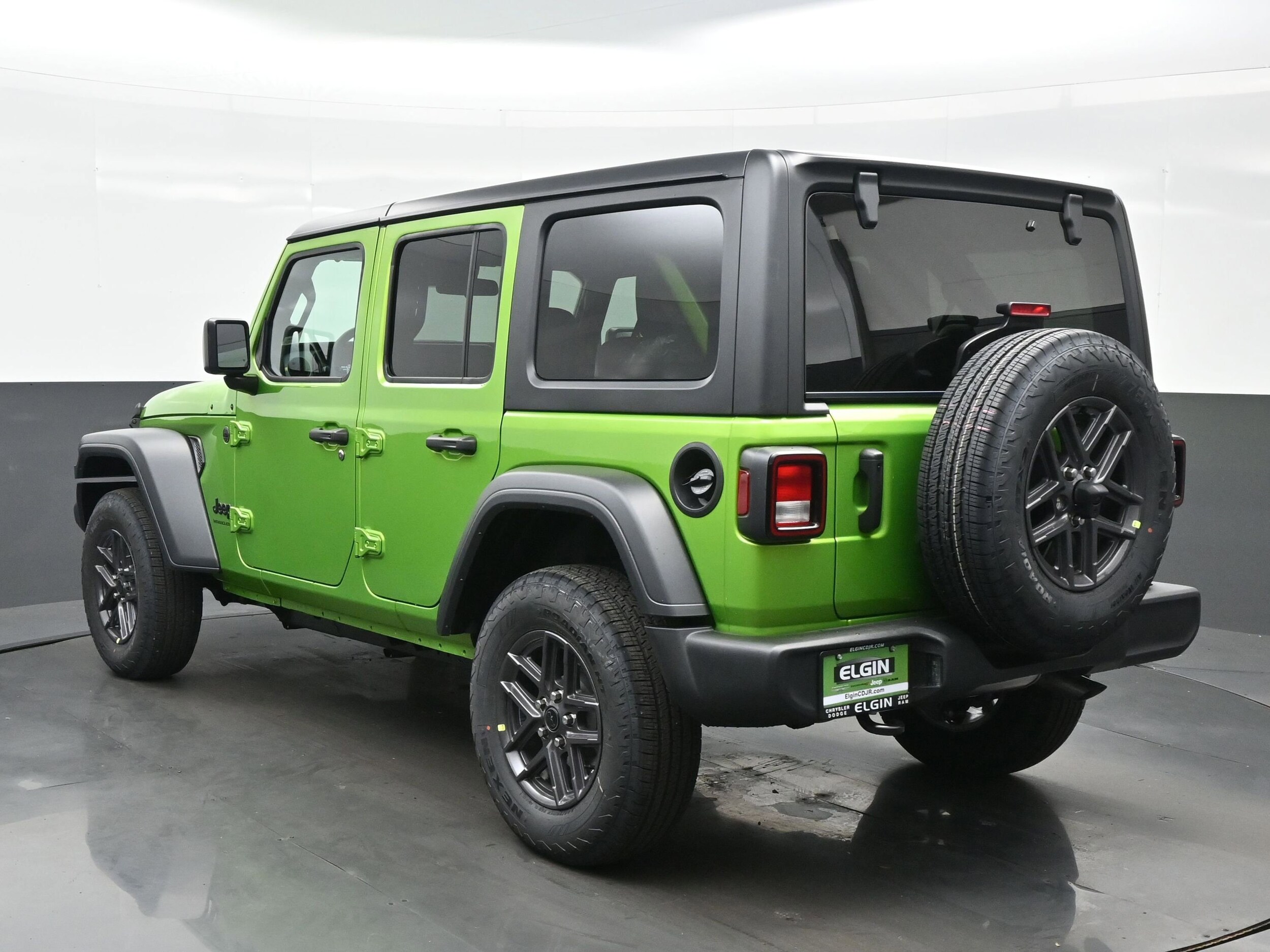 2025 Jeep Wrangler Sport S photo 4