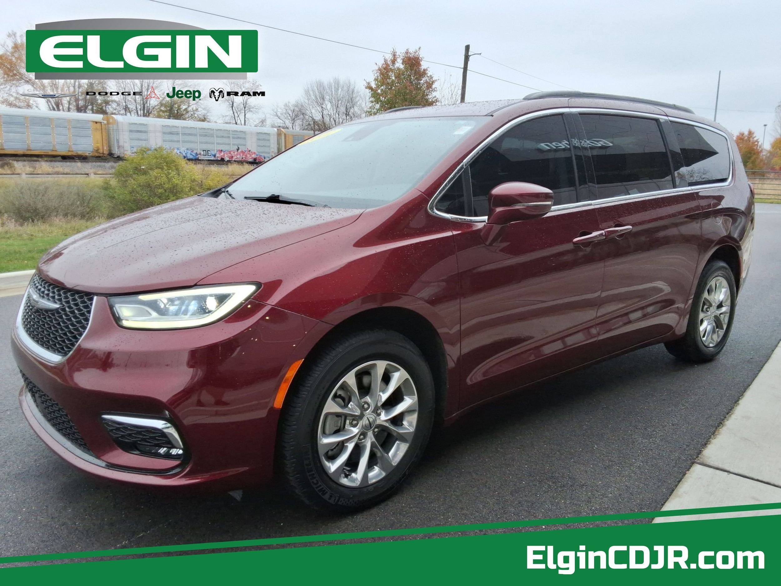 2022 Chrysler Pacifica Touring L's photo