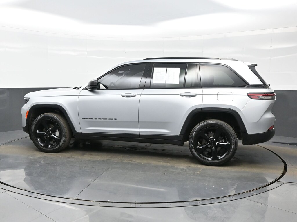 Used 2023 Jeep Grand Cherokee Limited Limited 4x4