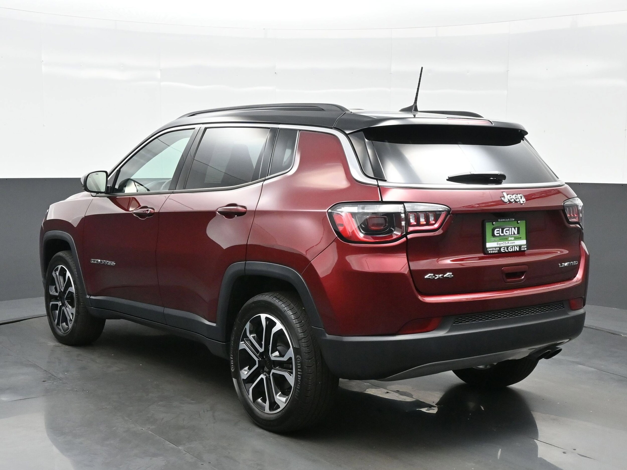2022 Jeep Compass Limited photo 2