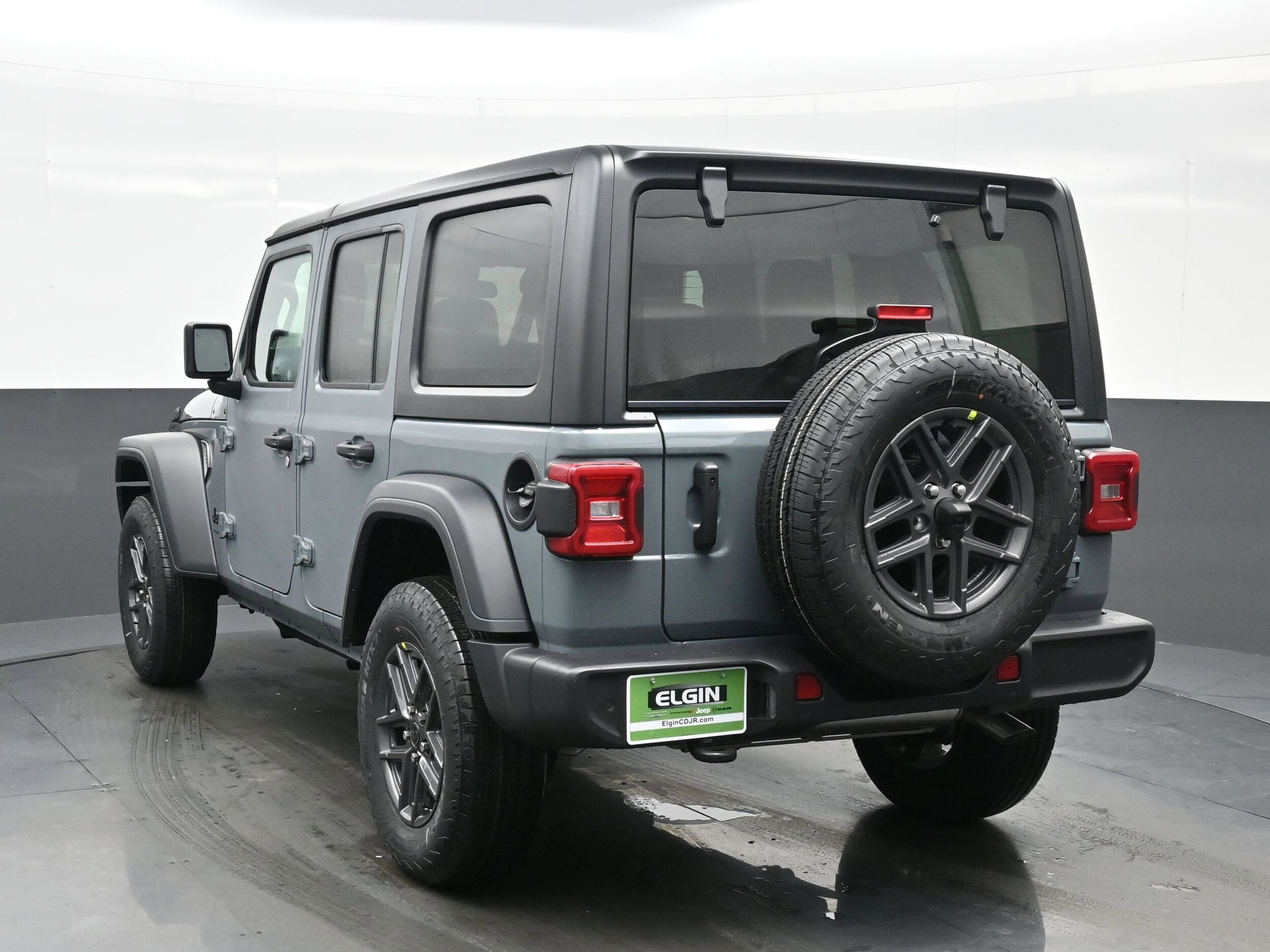 2025 Jeep Wrangler Sport photo 4