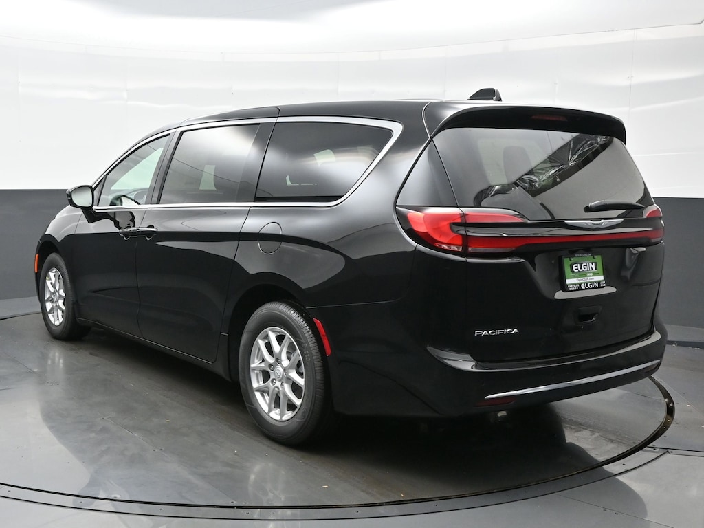 New 2026 Chrysler Pacifica SELECT Passenger Van