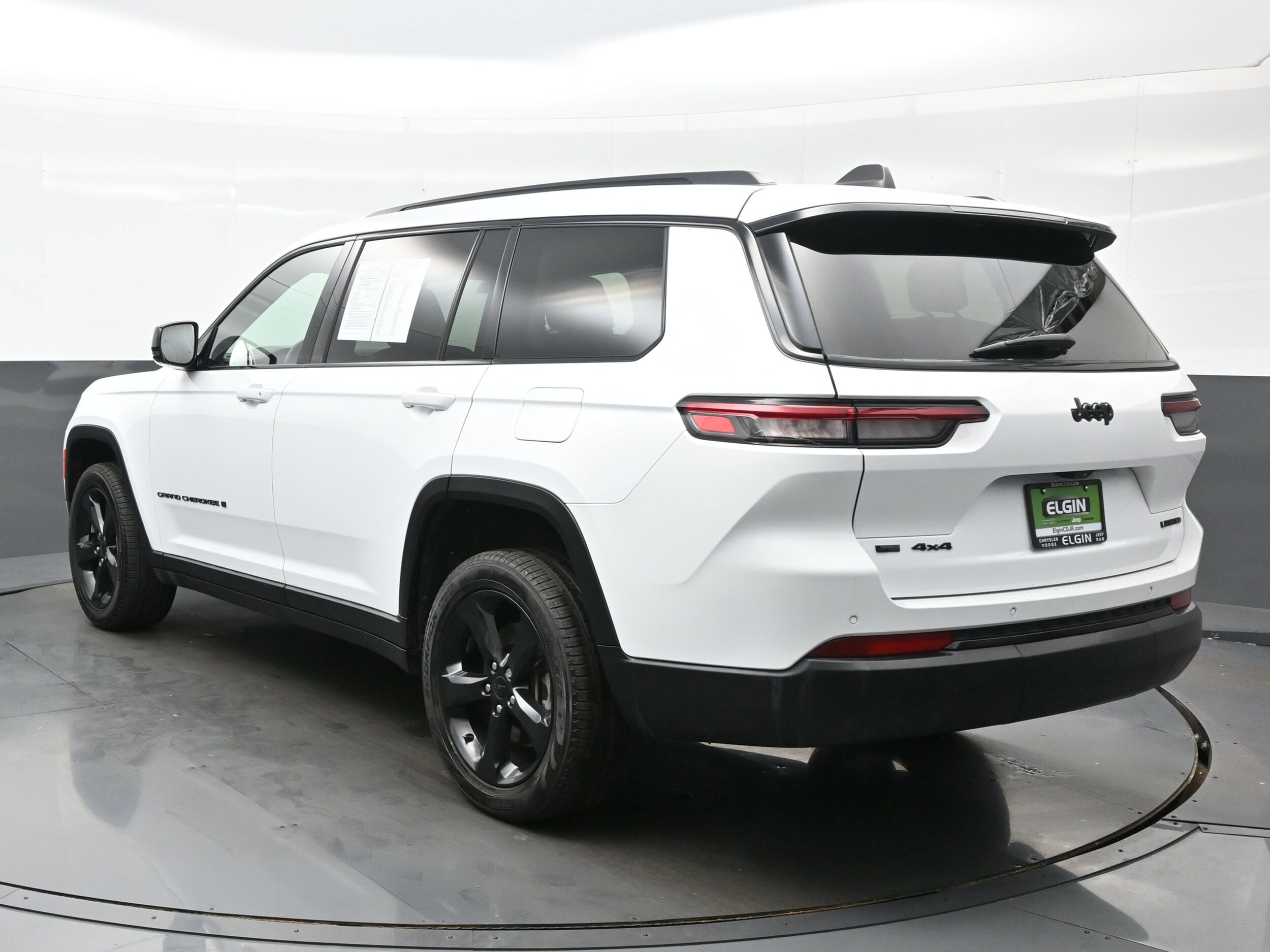 2023 Jeep Grand Cherokee Limited photo 4