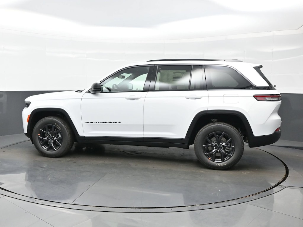 New 2027 Jeep Grand Cherokee LAREDO ALTITUDE 4X4 Sport Utility