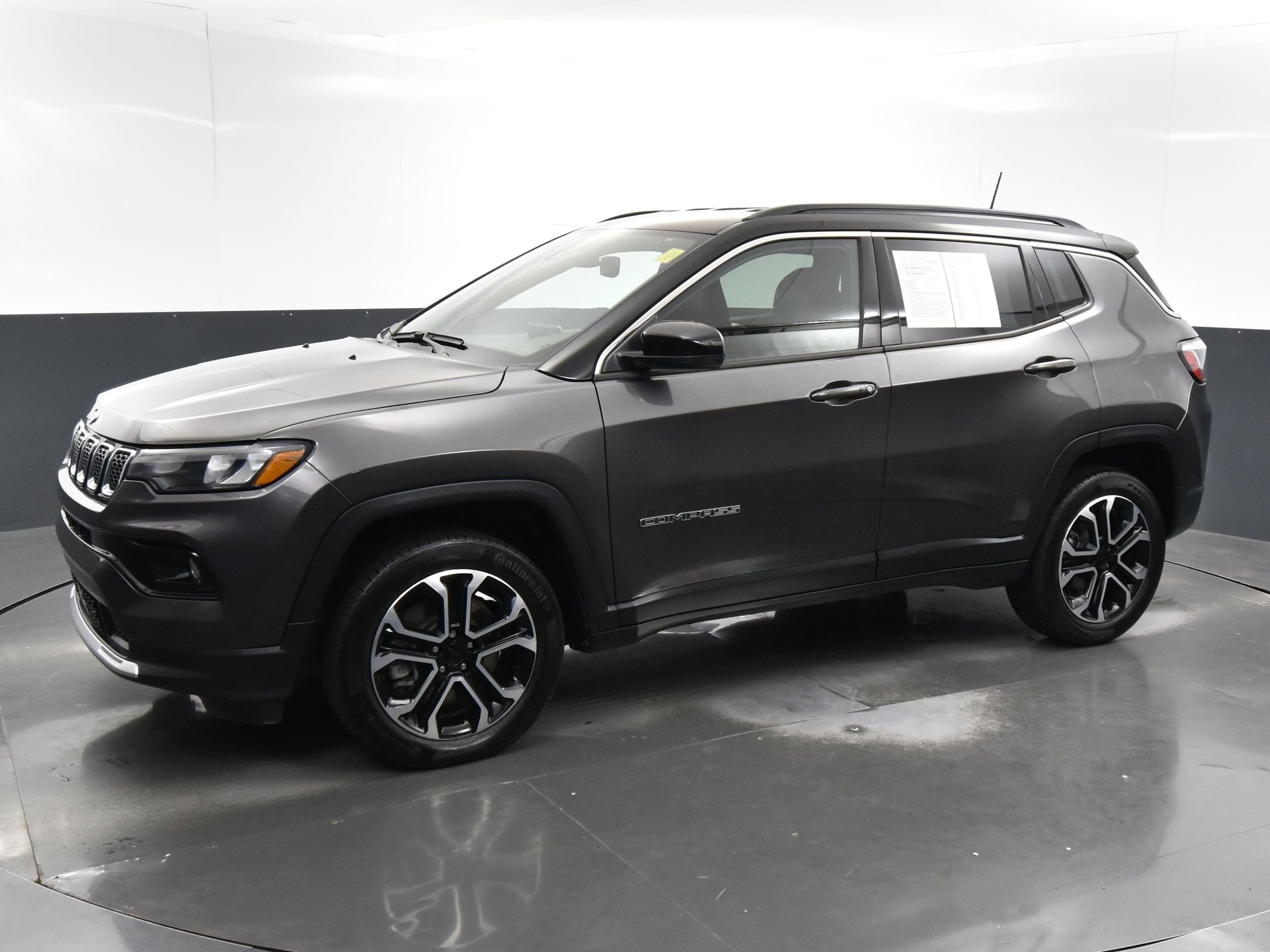 Used 2023 Jeep Compass Limited with VIN 3C4NJDCN6PT524333 for sale in Streamwood, IL