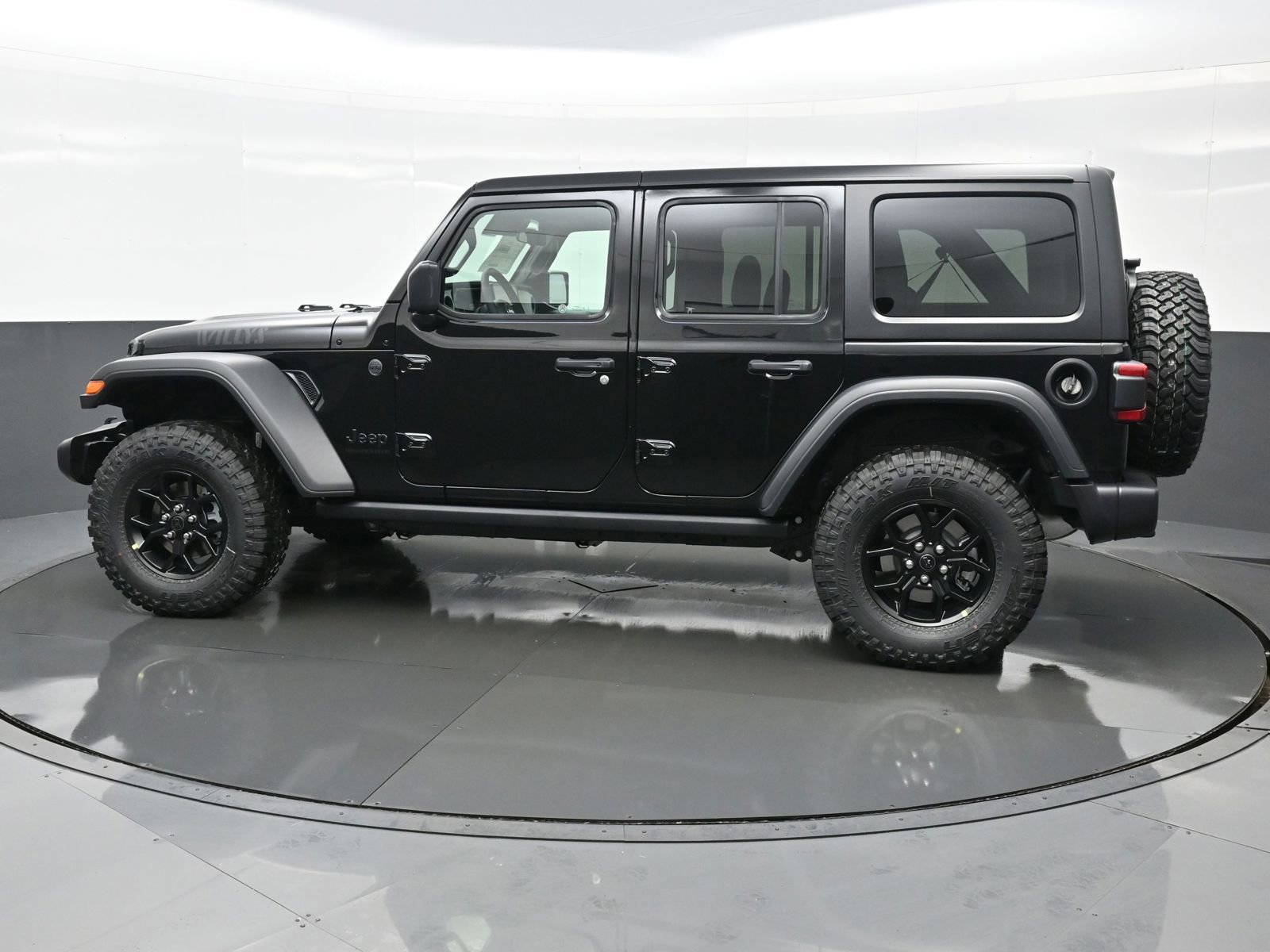 2025 Jeep Wrangler Willys photo 3