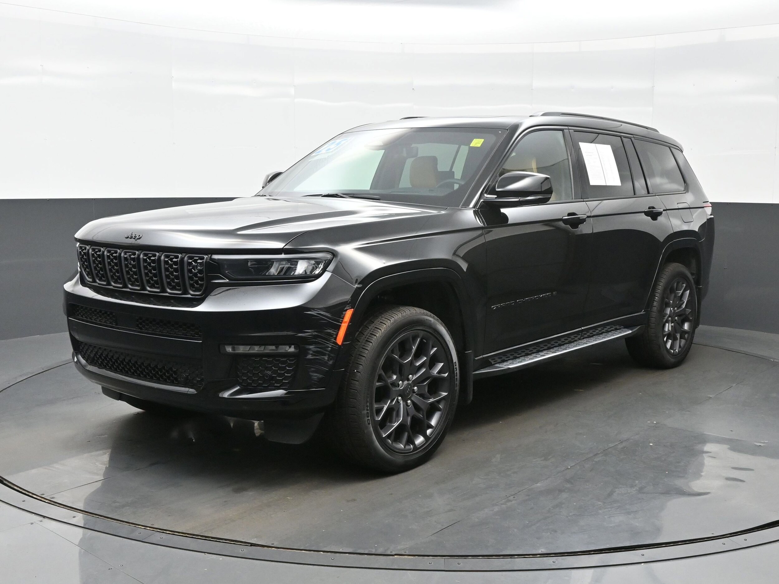 2025 Jeep Grand Cherokee L Reserve Summit photo 2