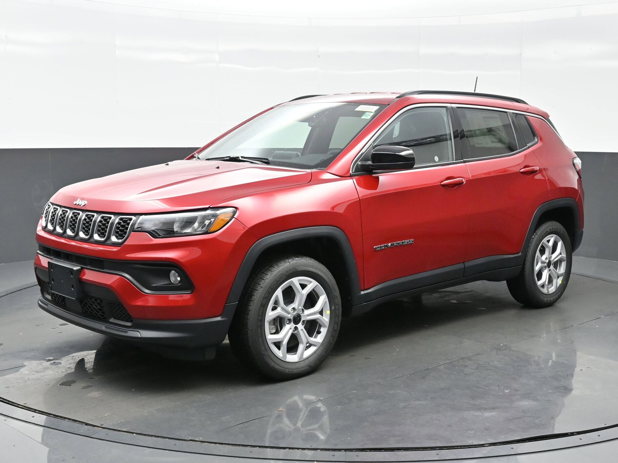 2025 Jeep Compass Latitude photo 2