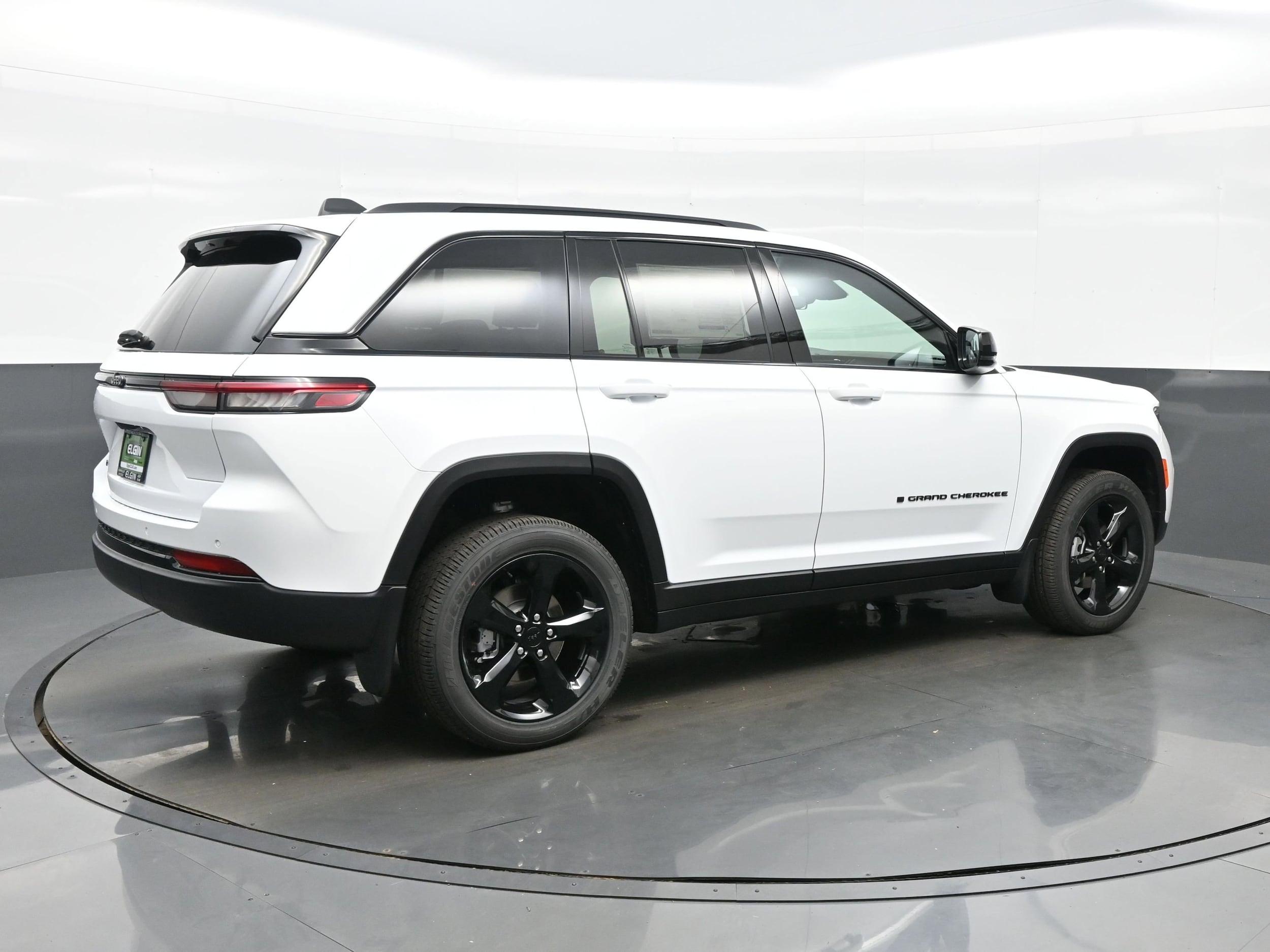 2025 Jeep Grand Cherokee Altitude - Photo 8