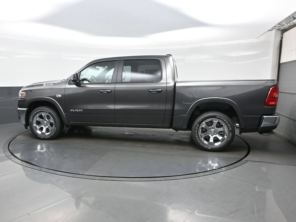 New 2027 Ram 1500 BIG HORN CREW CAB 4X4 5'7 BOX Pickup