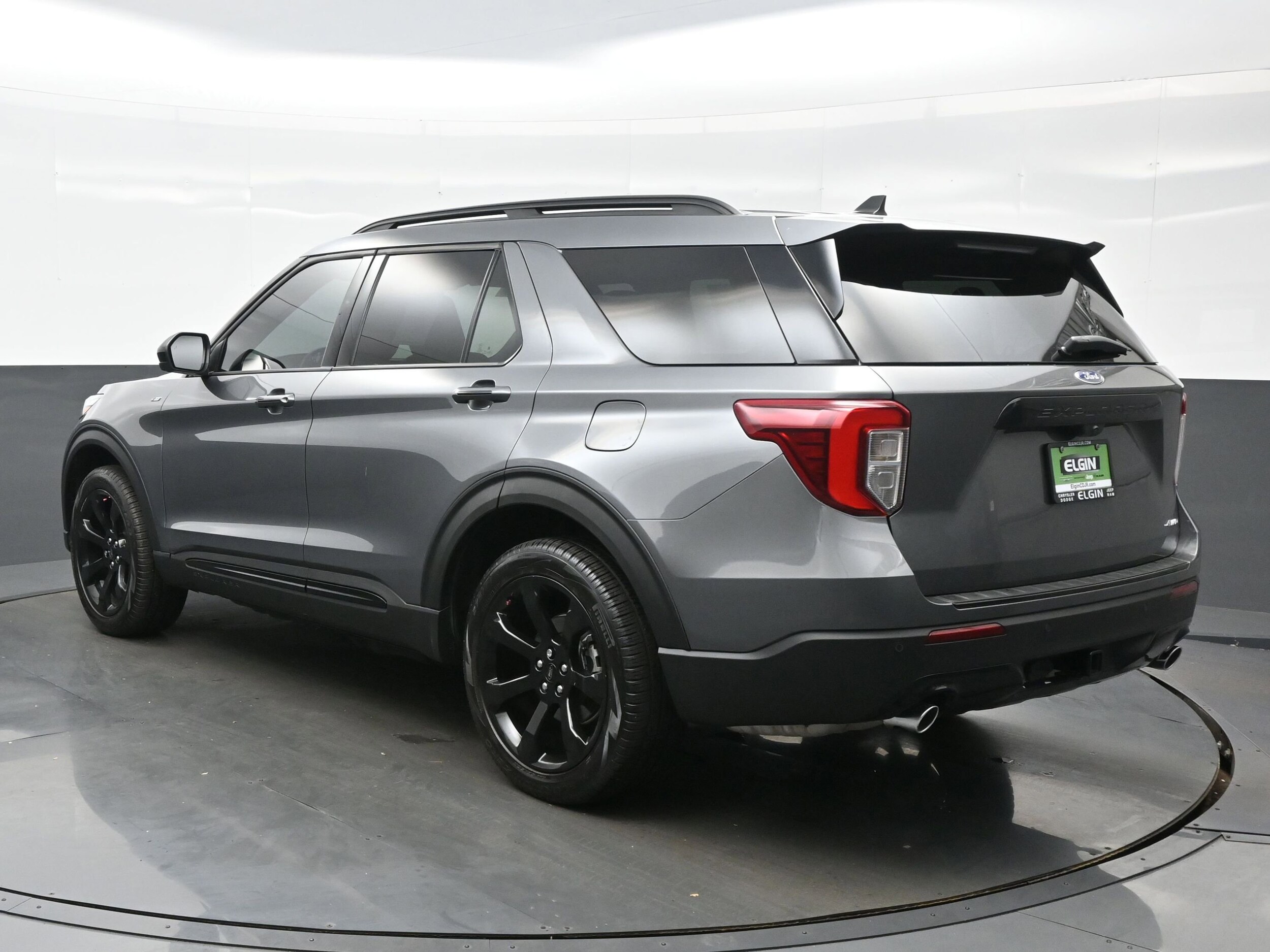 2023 Ford Explorer ST-Line photo 4