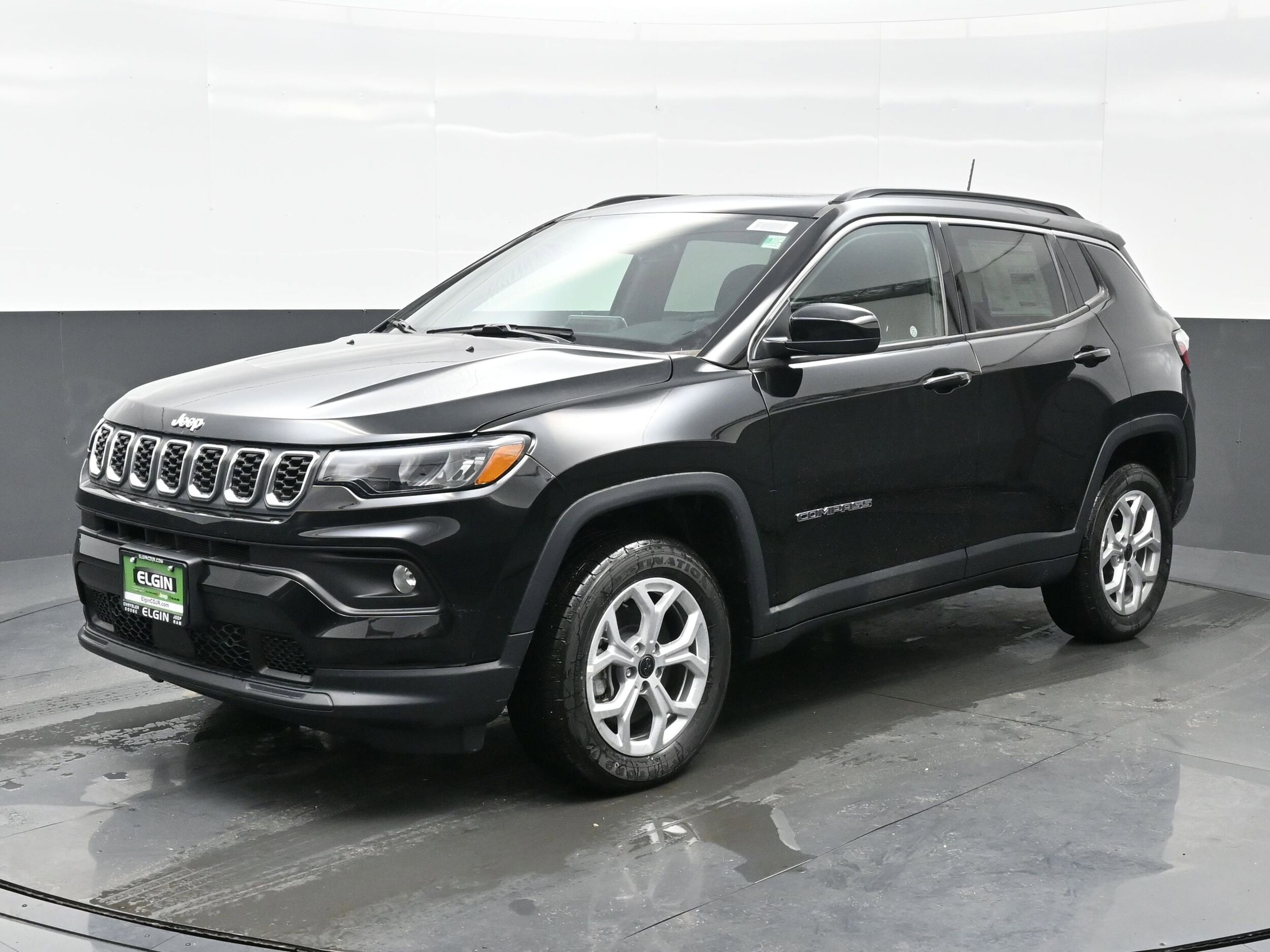 2025 Jeep Compass Latitude photo 2
