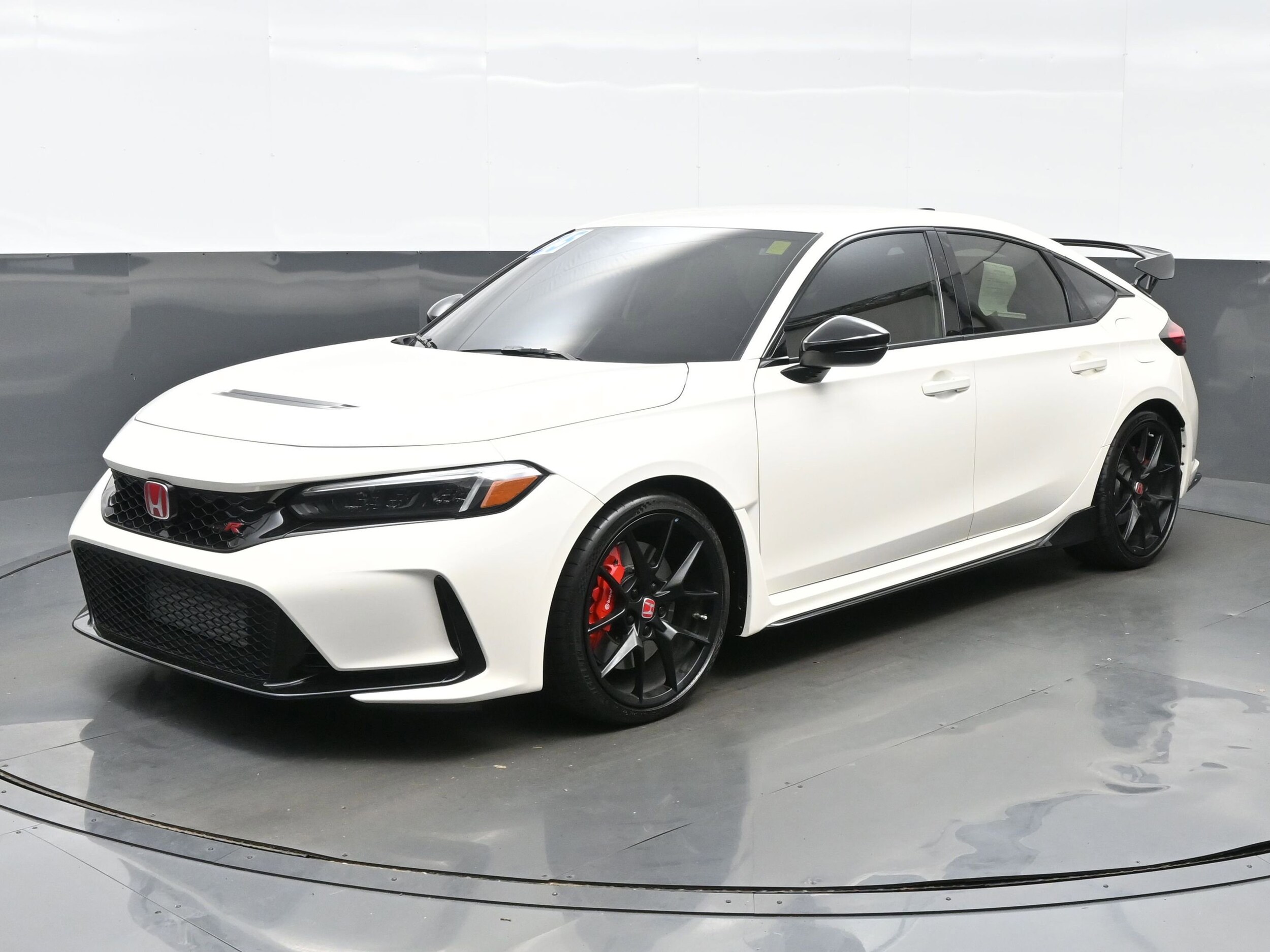 2025 Honda Civic Type R photo 2