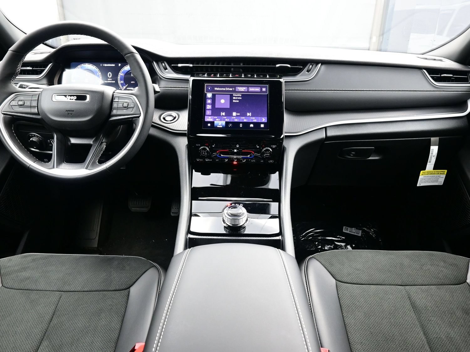 2025 Jeep Grand Cherokee Altitude - Photo 12