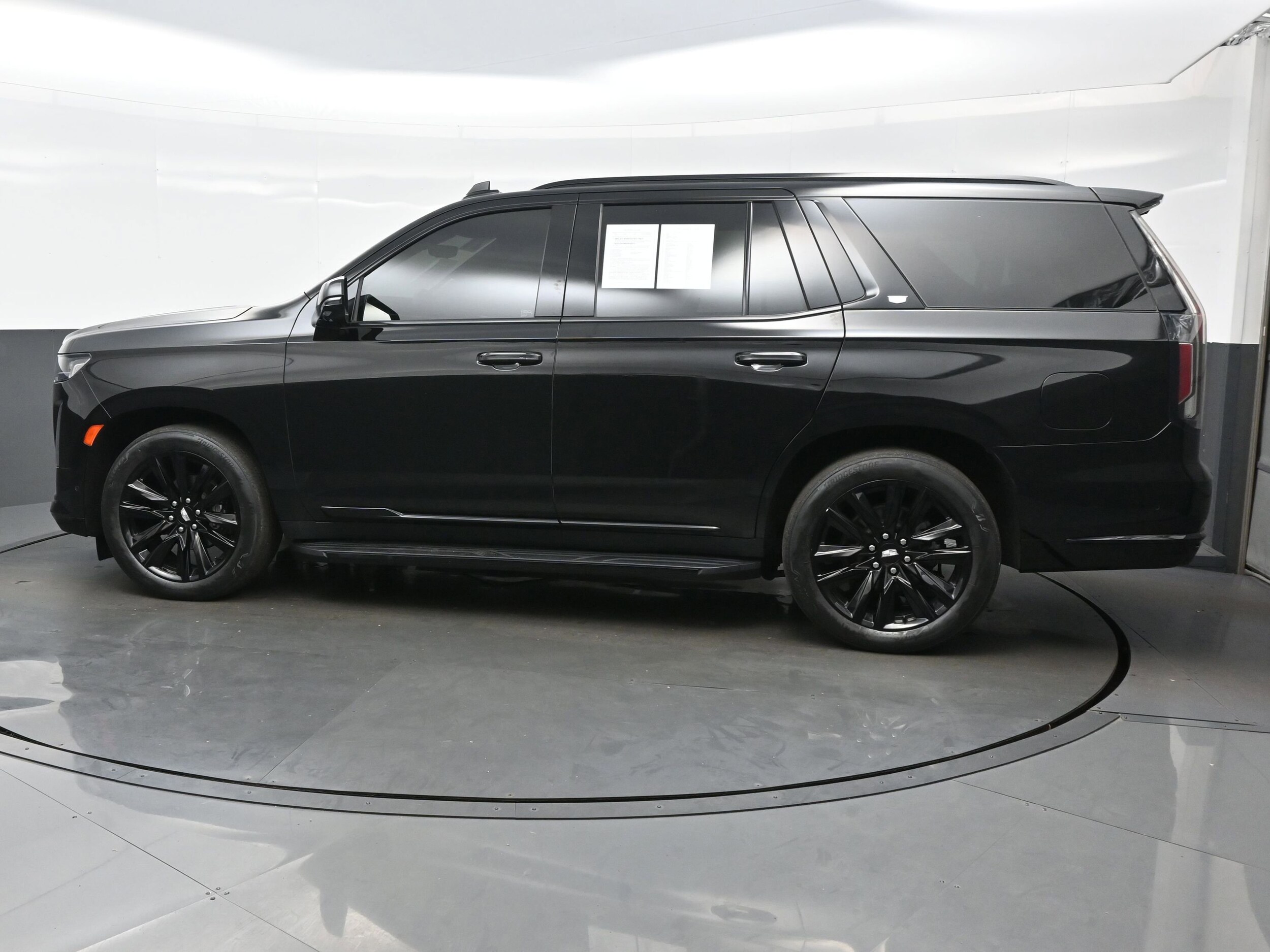 2021 Cadillac Escalade Sport Platinum photo 3