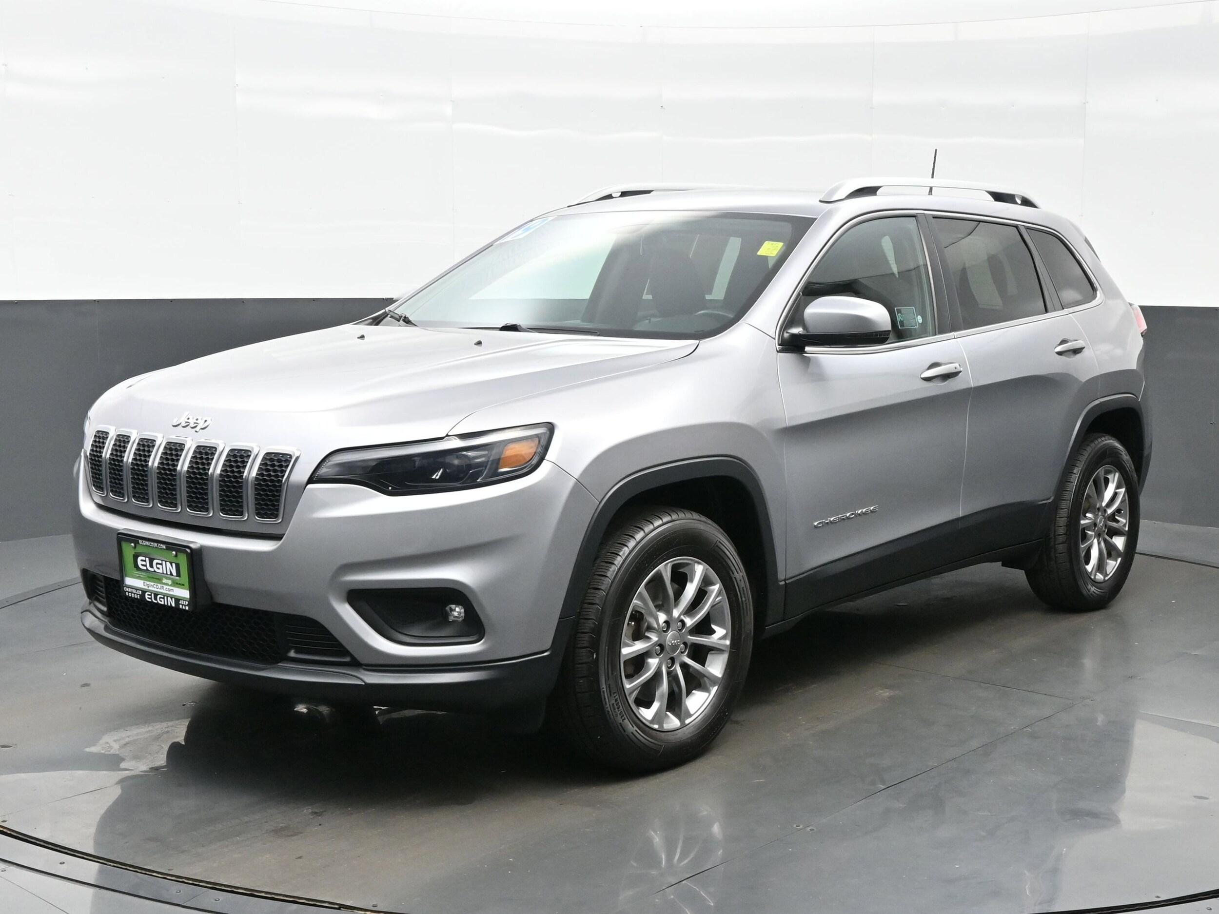 2019 Jeep Cherokee Latitude photo 2