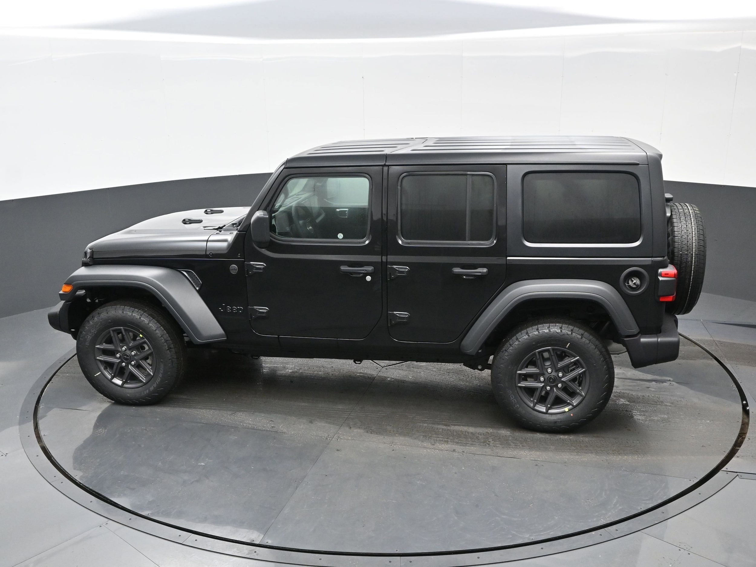 2025 Jeep Wrangler 4-Door Sport S - Photo 19