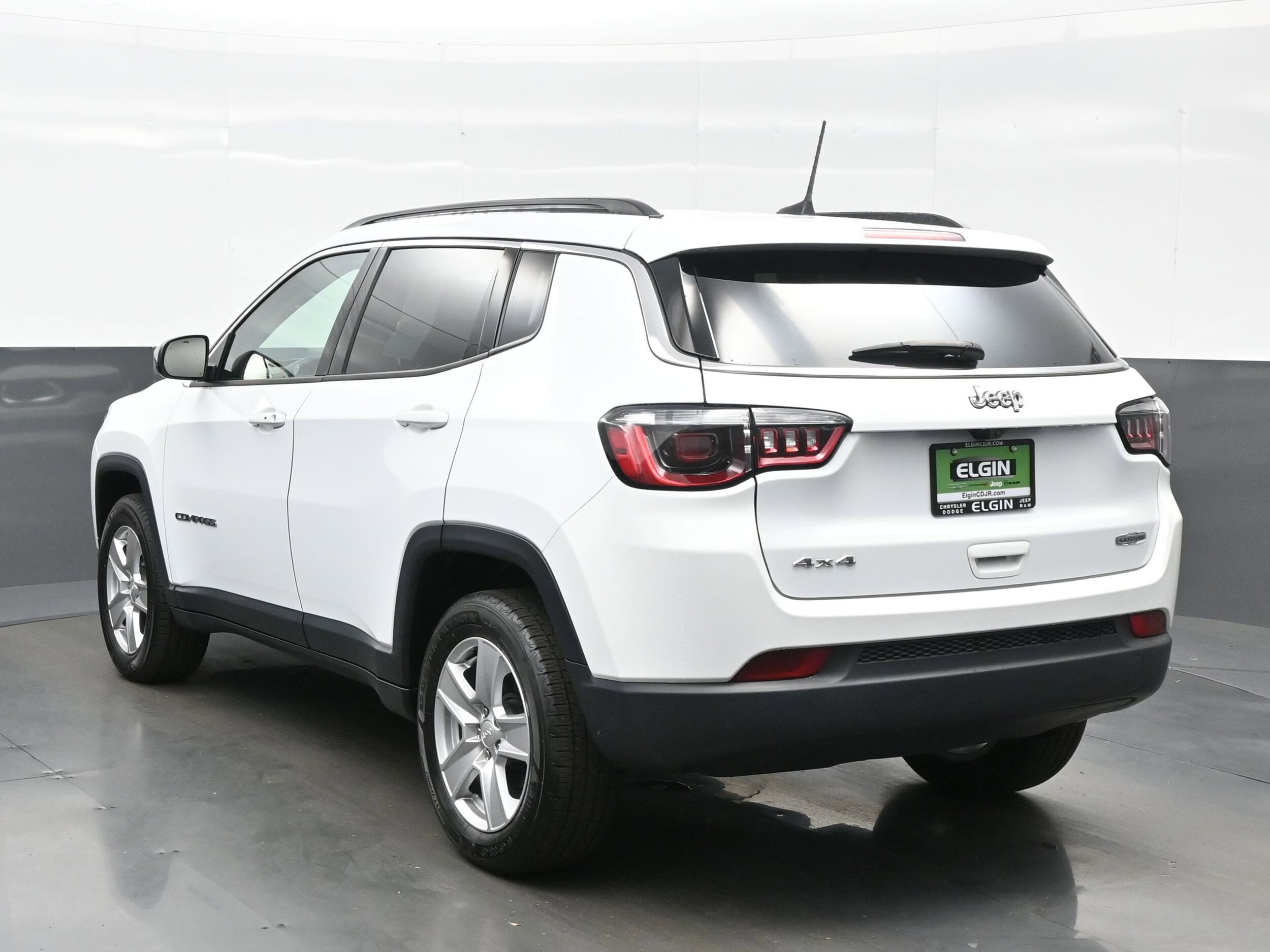 2022 Jeep Compass Latitude photo 4