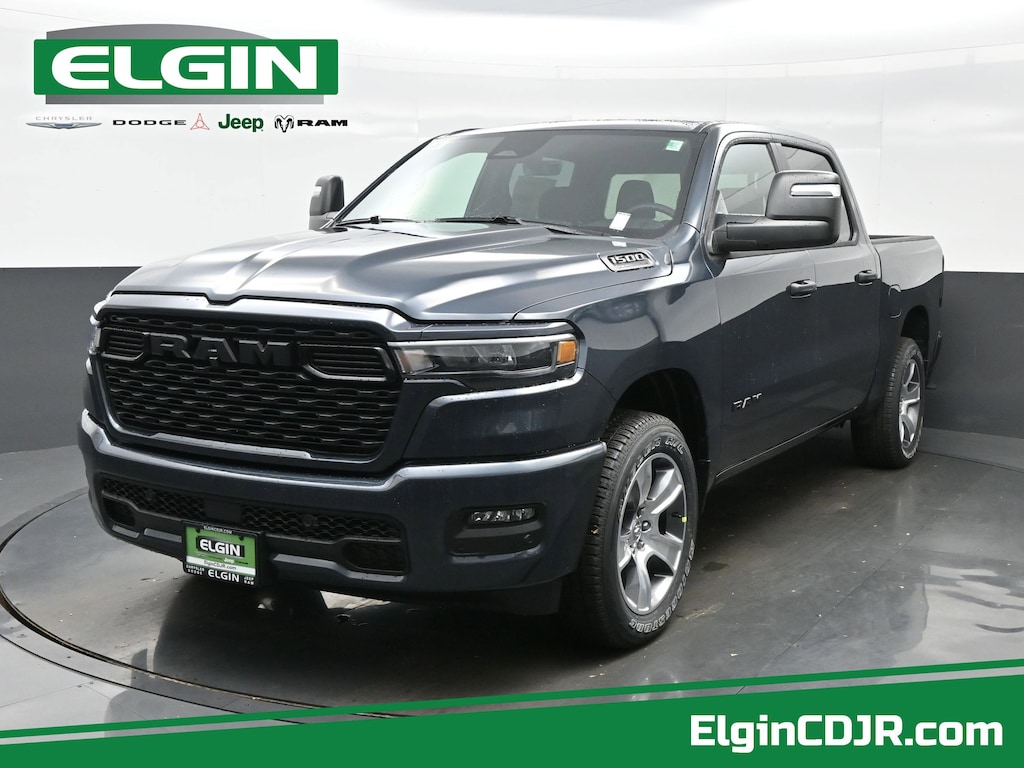 New 2026 Ram 1500 EXPRESS CREW CAB 4X4 5'7 BOX Pickup