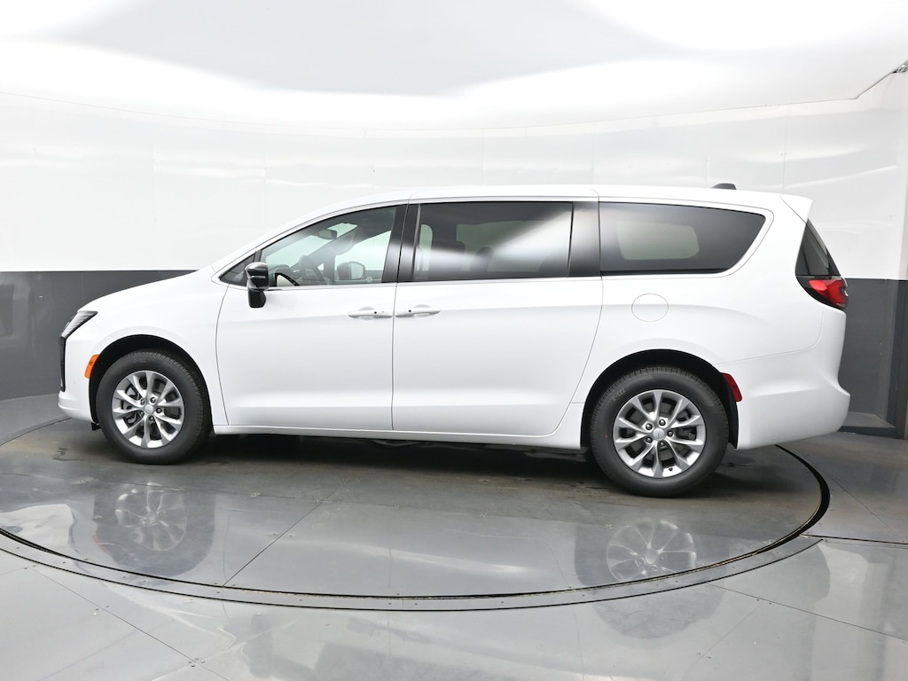 New 2027 Chrysler Pacifica SELECT AWD Passenger Van