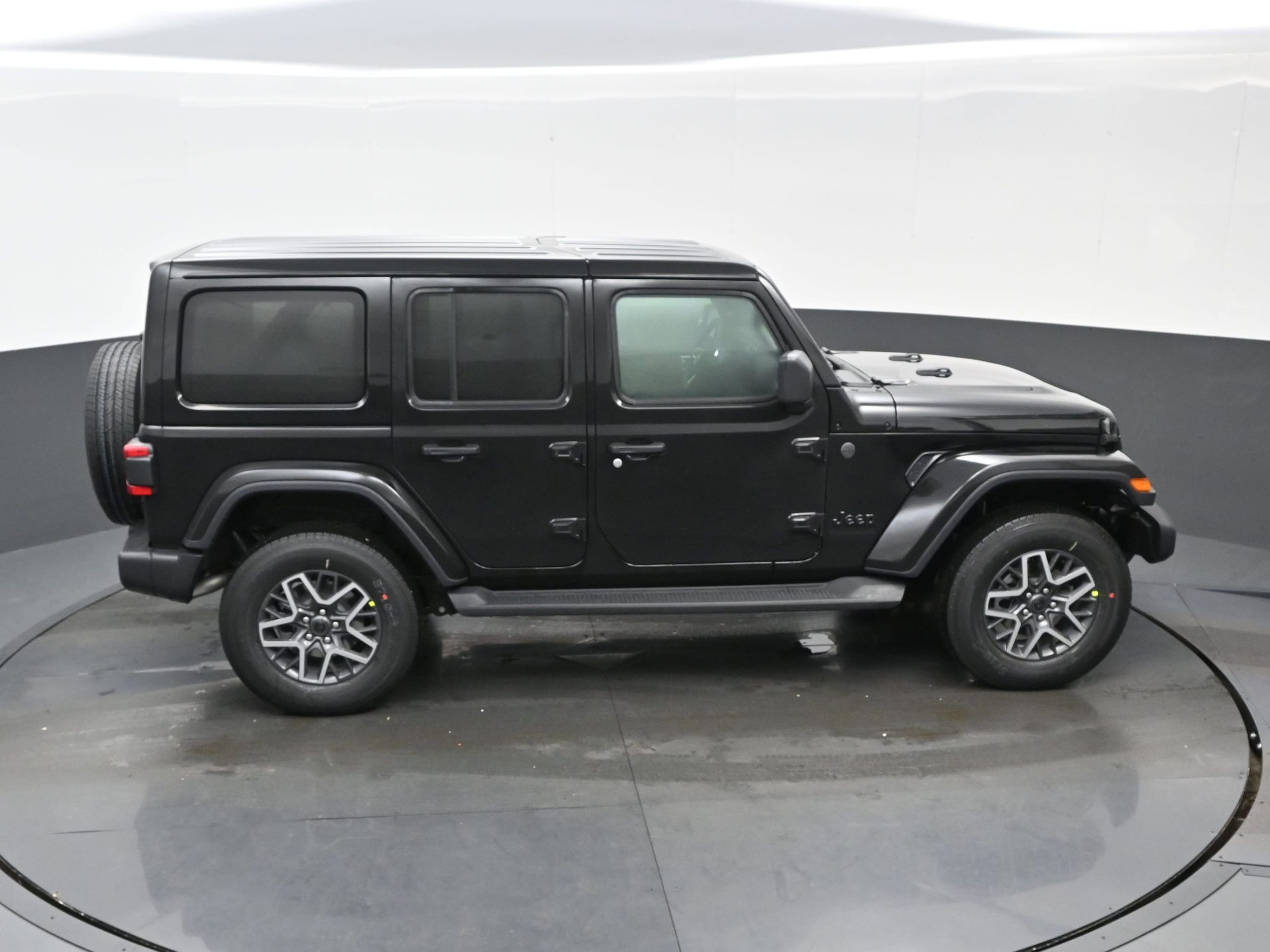 2025 Jeep Wrangler 4-Door Sahara - Photo 23
